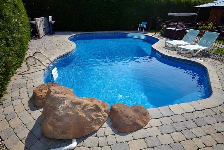 Piscine béton armé Bretenoux