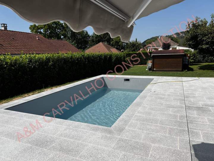 Construction de piscine béton armé Bretenoux